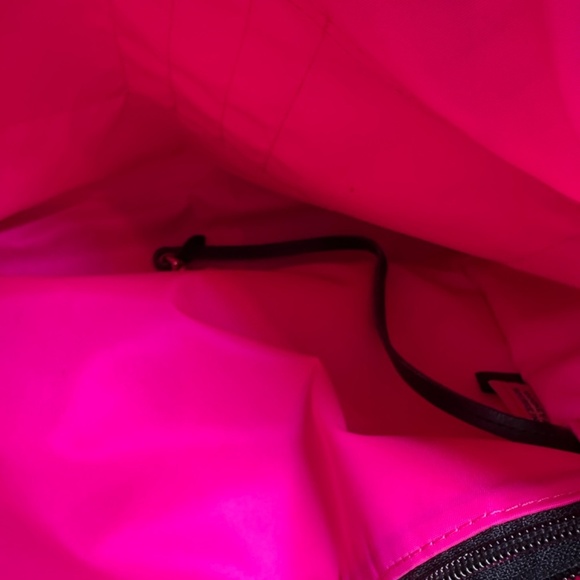 Dooney & Bourke Victoria Tan Beige Nylon Shoulder Bag With Leather Details Large - Picture 11 of 14